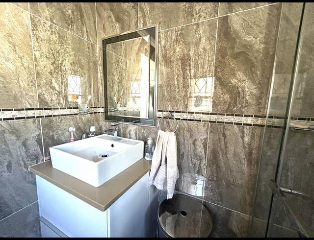 3 BEDROOM HOUSE FOR SALE IN MAYBERRY PARK